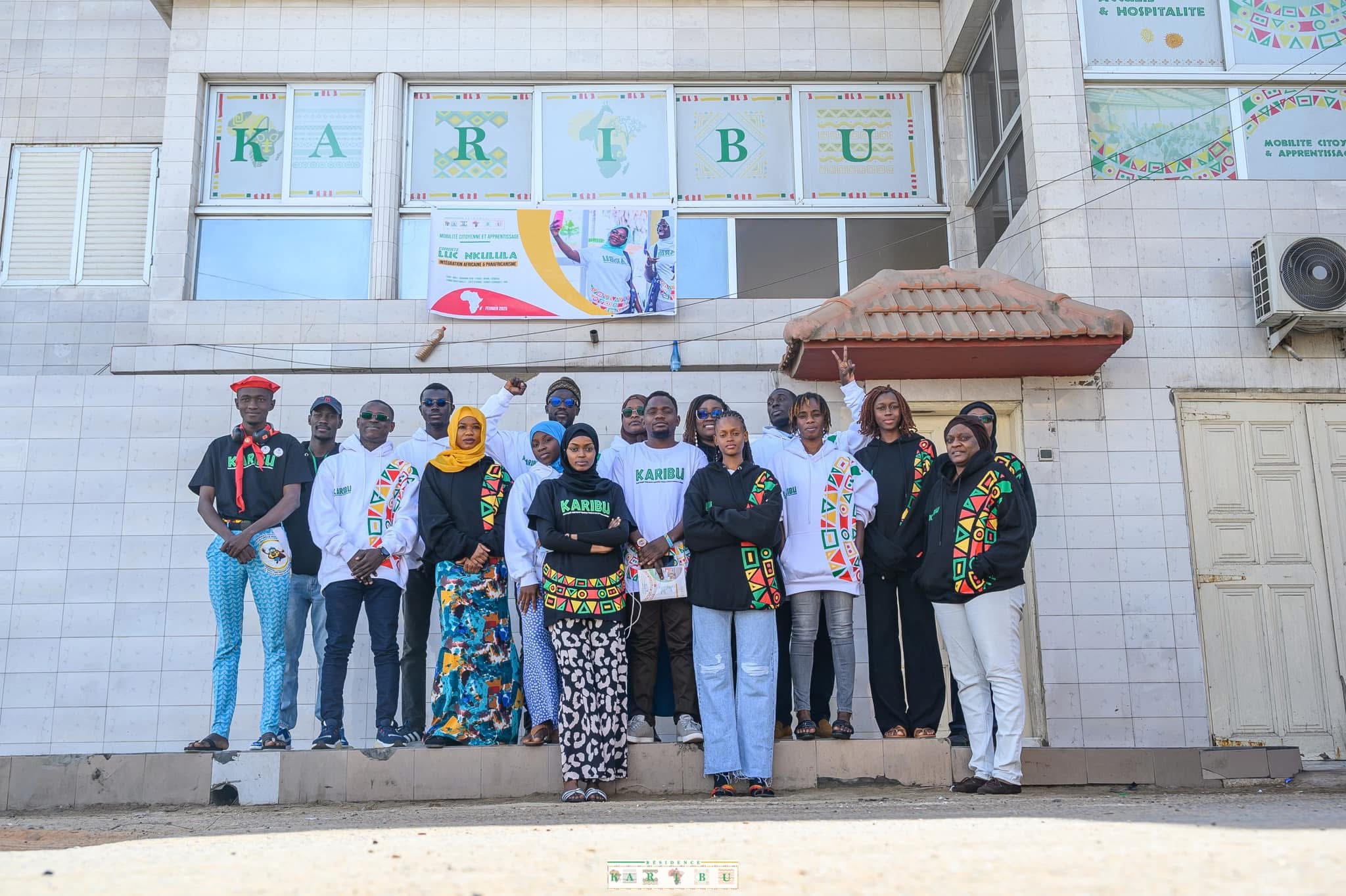 Groupe de jeunes militants africains